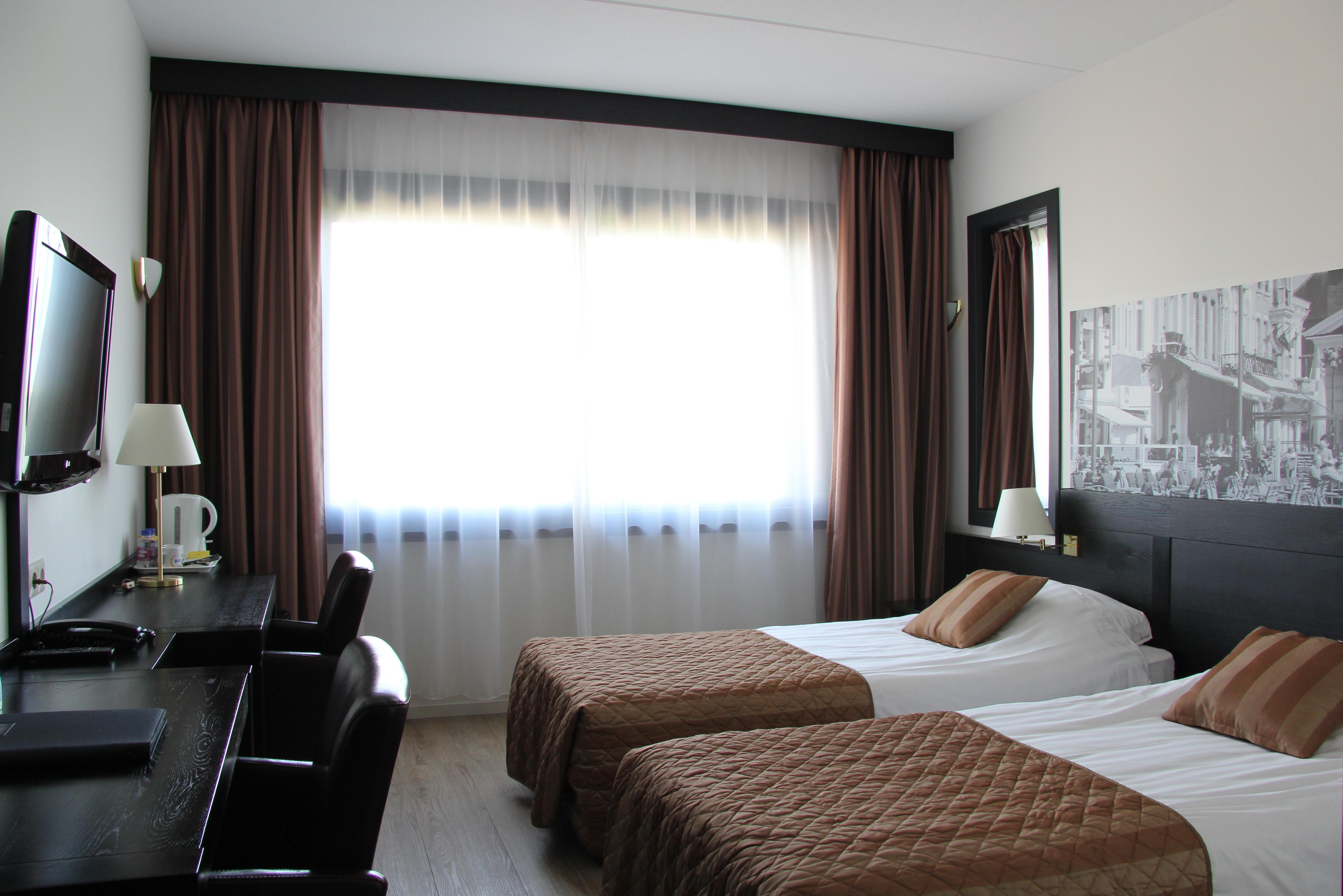 Bastion Hotel Роозендаал Екстериор снимка