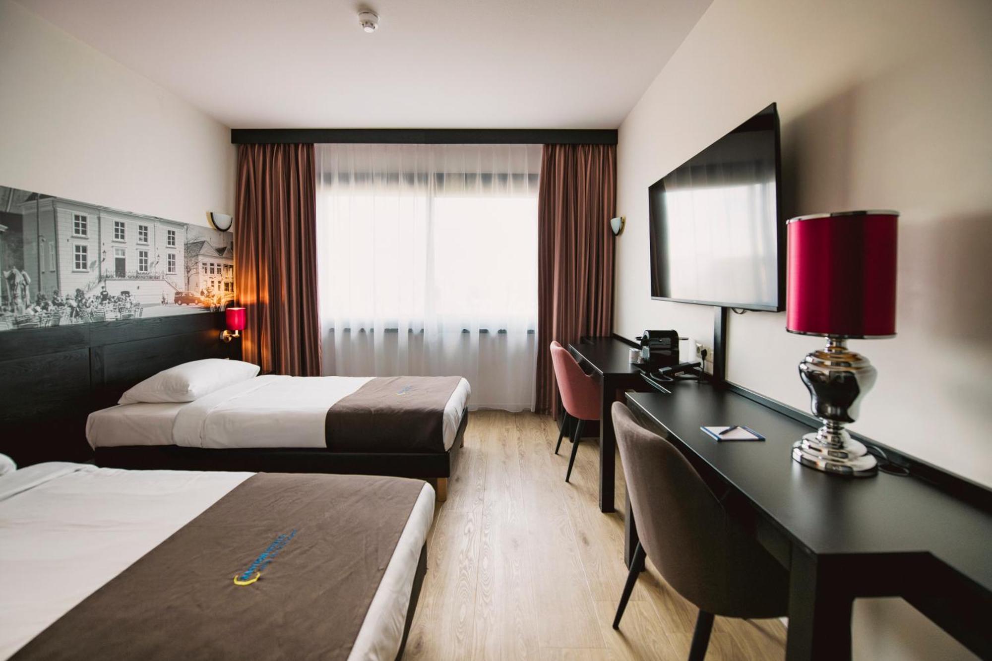 Bastion Hotel Роозендаал Екстериор снимка