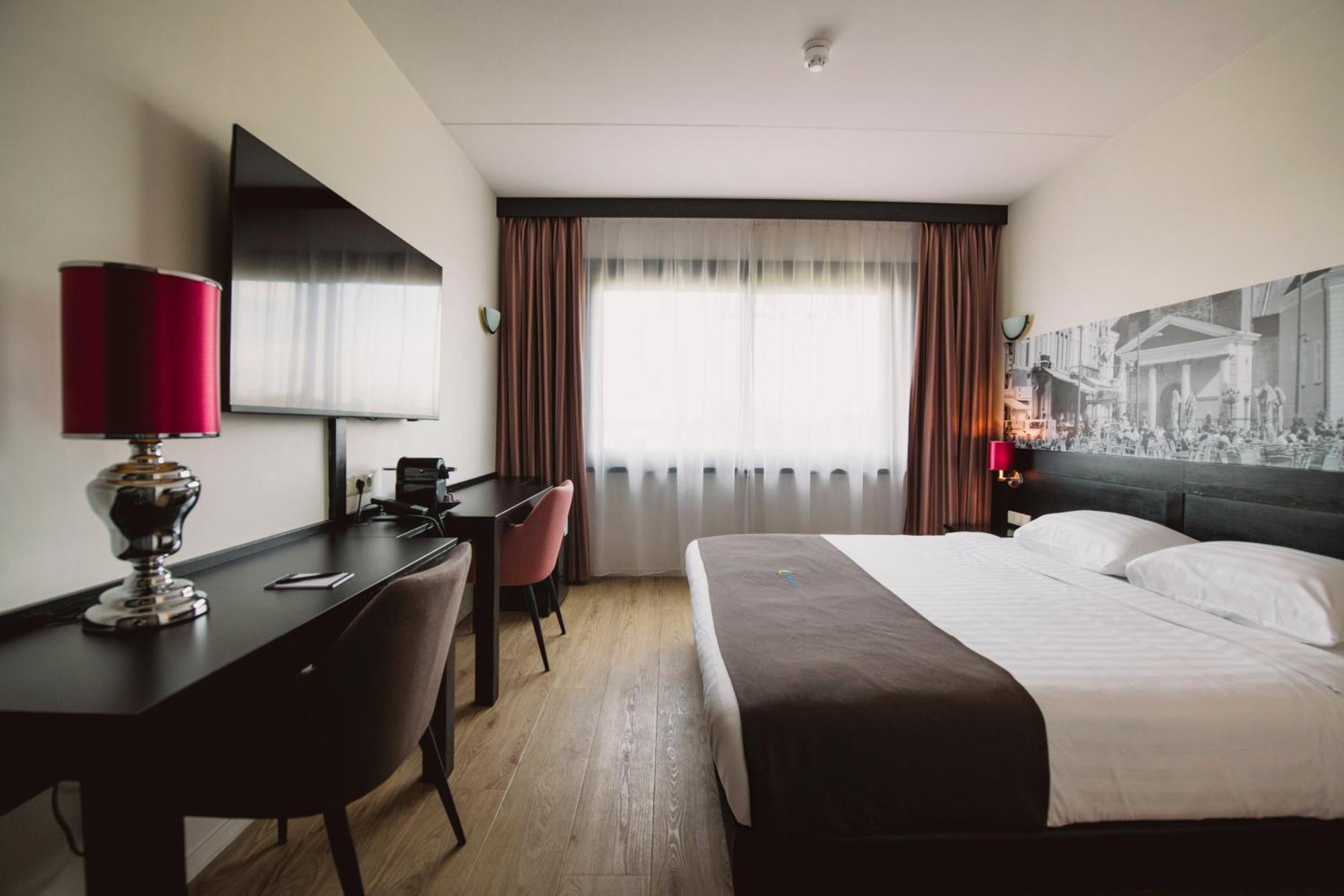 Bastion Hotel Роозендаал Екстериор снимка