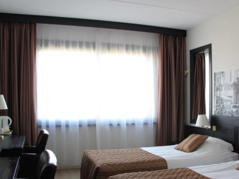 Bastion Hotel Роозендаал Екстериор снимка